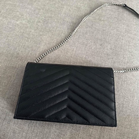 YSL Saint Lauren - Picture 4 of 6